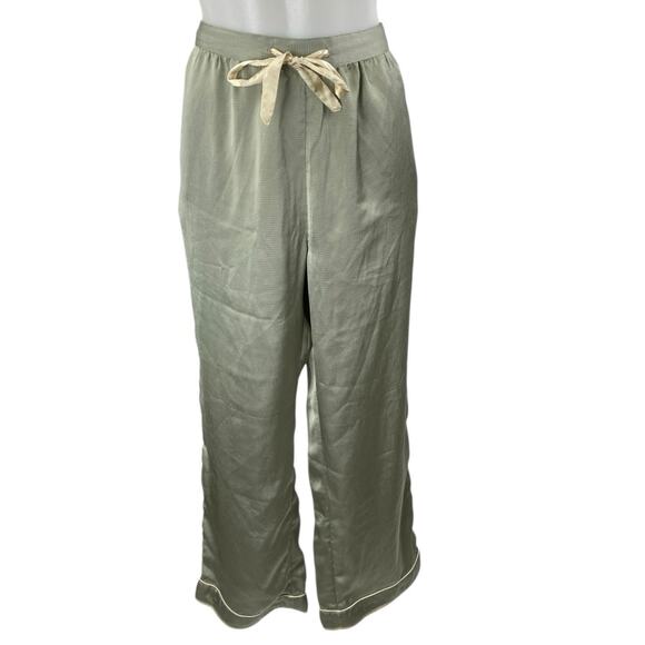 Topshop Women's Green Silk Satin Long Sleeve Button Down Pajama Set Size 8/10 - Picture 4 of 6